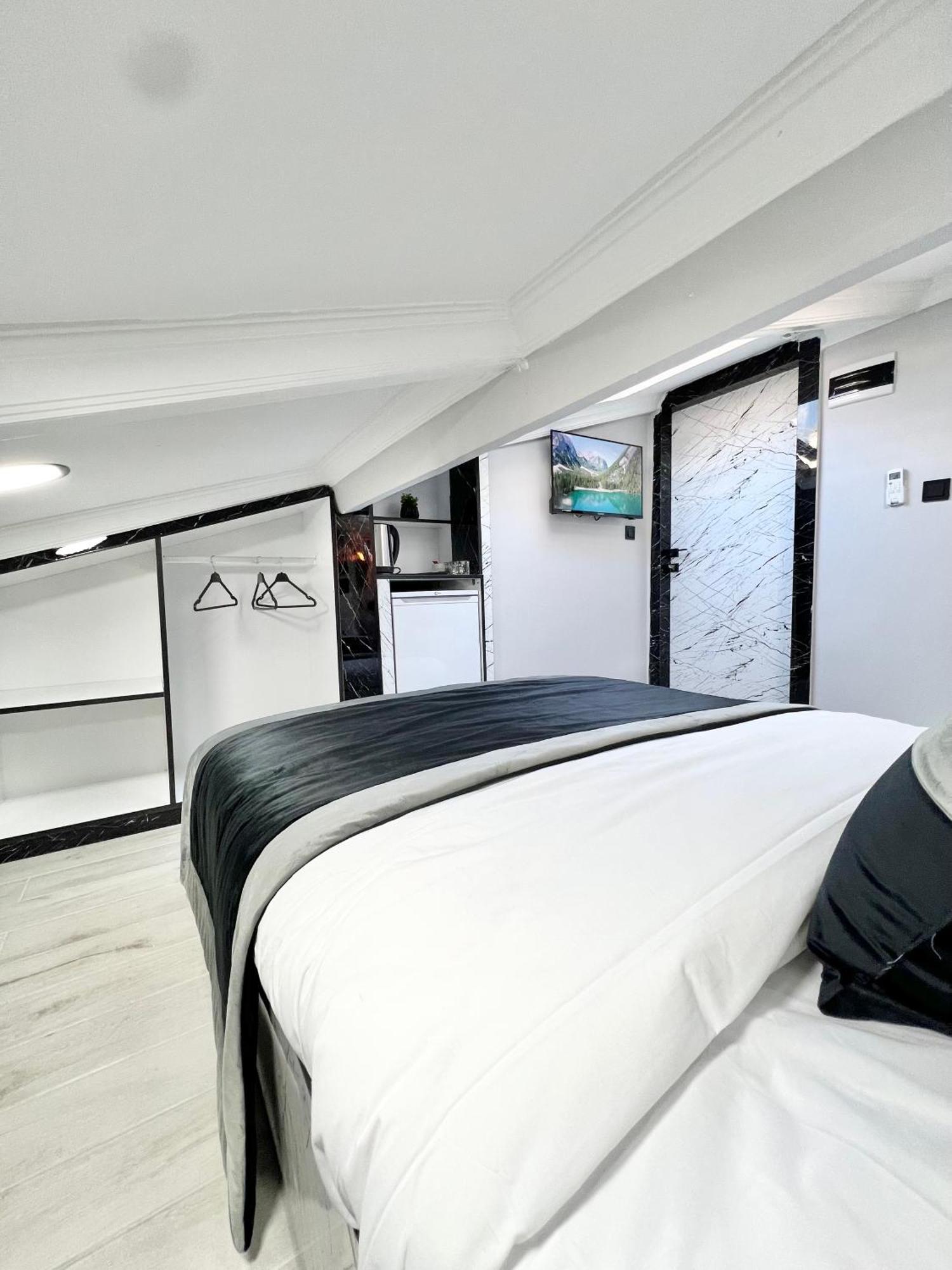 Taksim Larissa Hotel Suites Istanbul Exterior foto