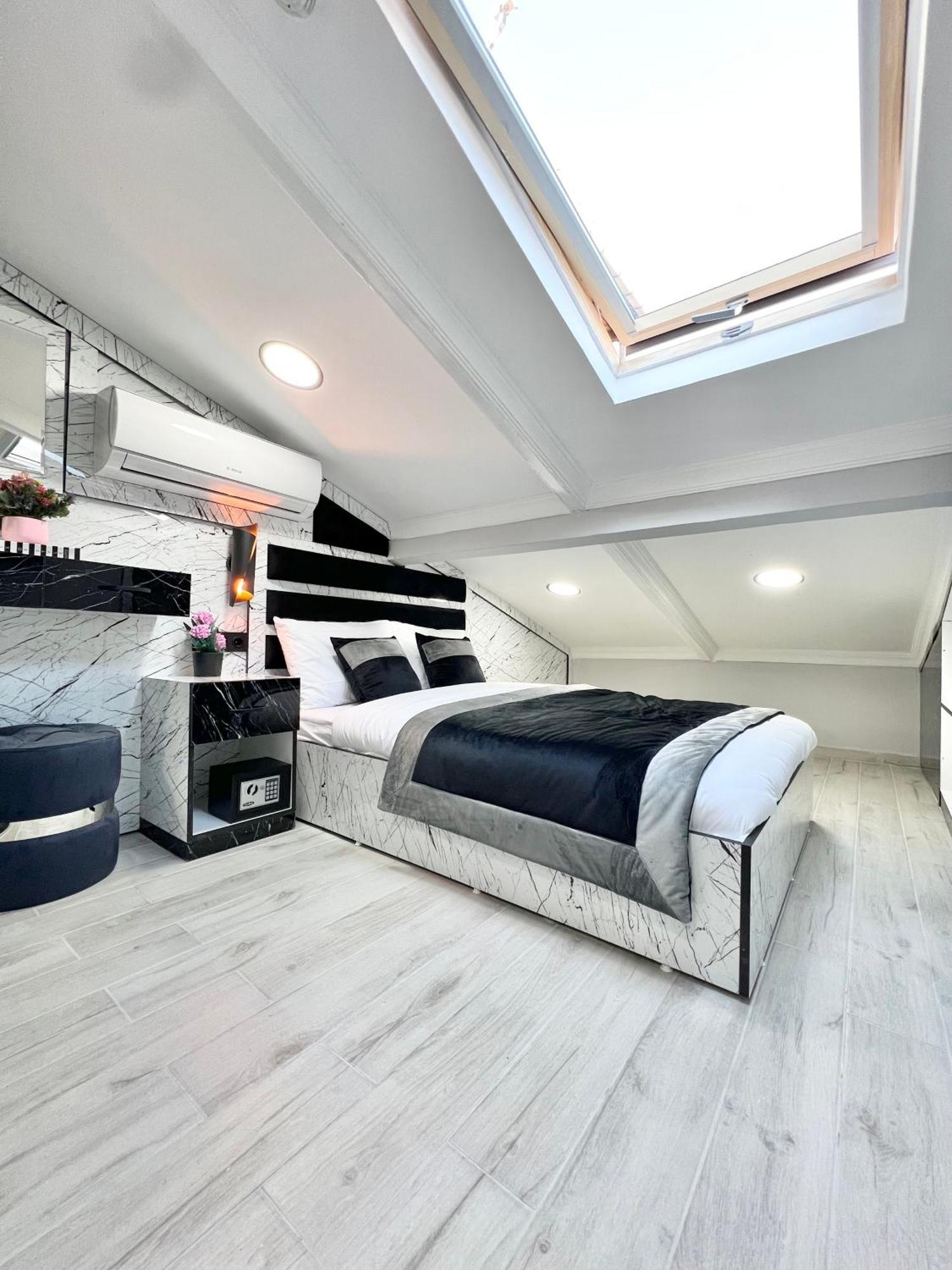 Taksim Larissa Hotel Suites Istanbul Exterior foto