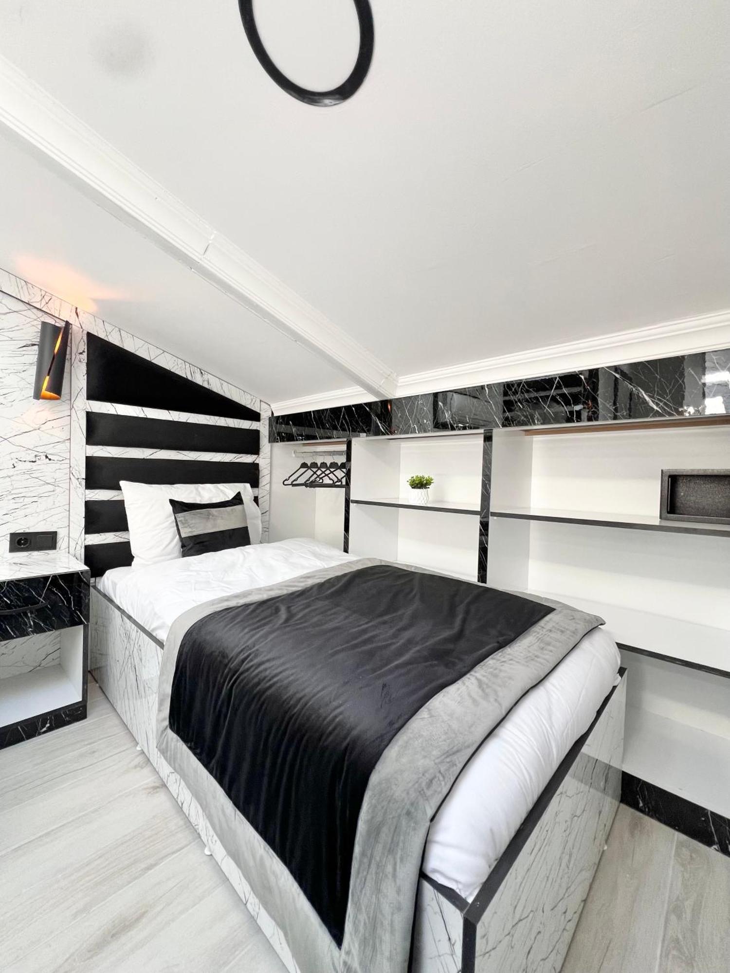 Taksim Larissa Hotel Suites Istanbul Exterior foto