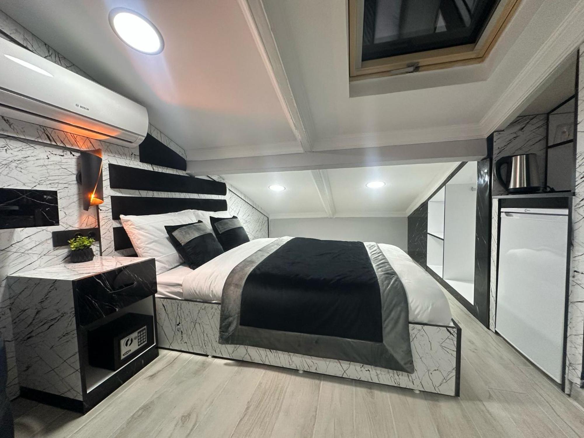 Taksim Larissa Hotel Suites Istanbul Exterior foto